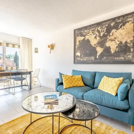 Les Amourie L Terrace&parking L Shellter Apartment Saint-Tropez