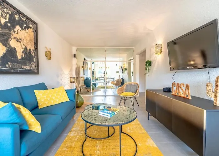 Les Amourie L Terrace & Parking L Shellter